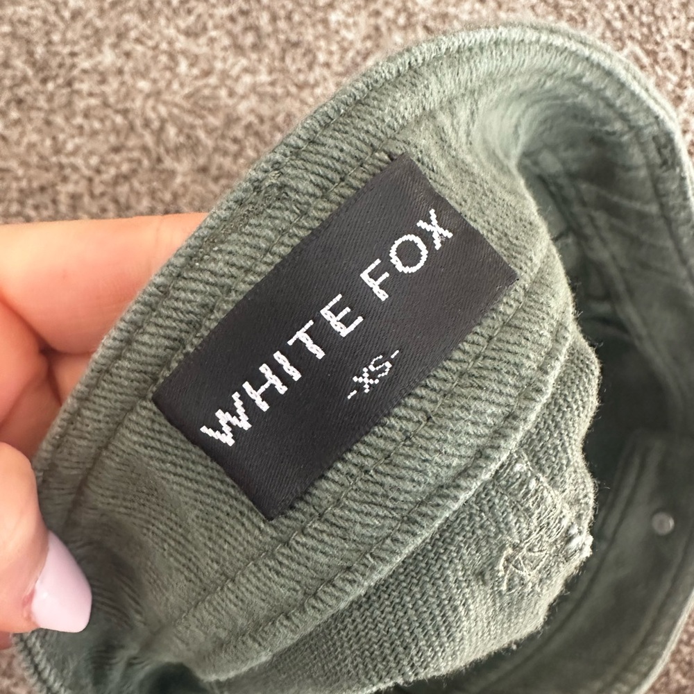 White Fox - Picture 2 of 3